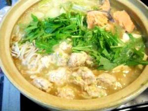 あったまる＾＾鶏肉団子の味噌鍋♪